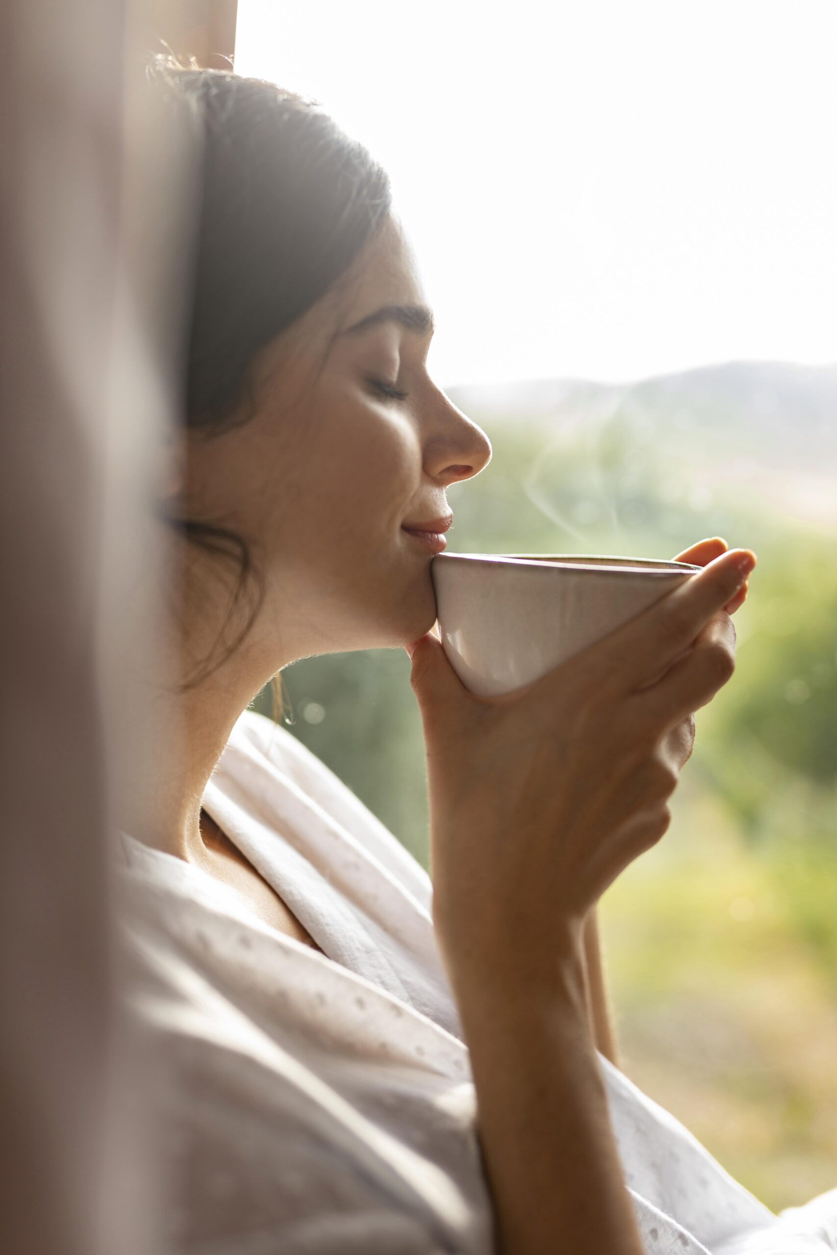 close-up-woman-drinking-coffee